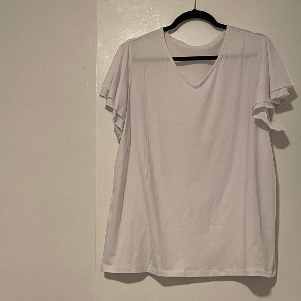 NWOT Chic White Ruffle Sleeve Tee